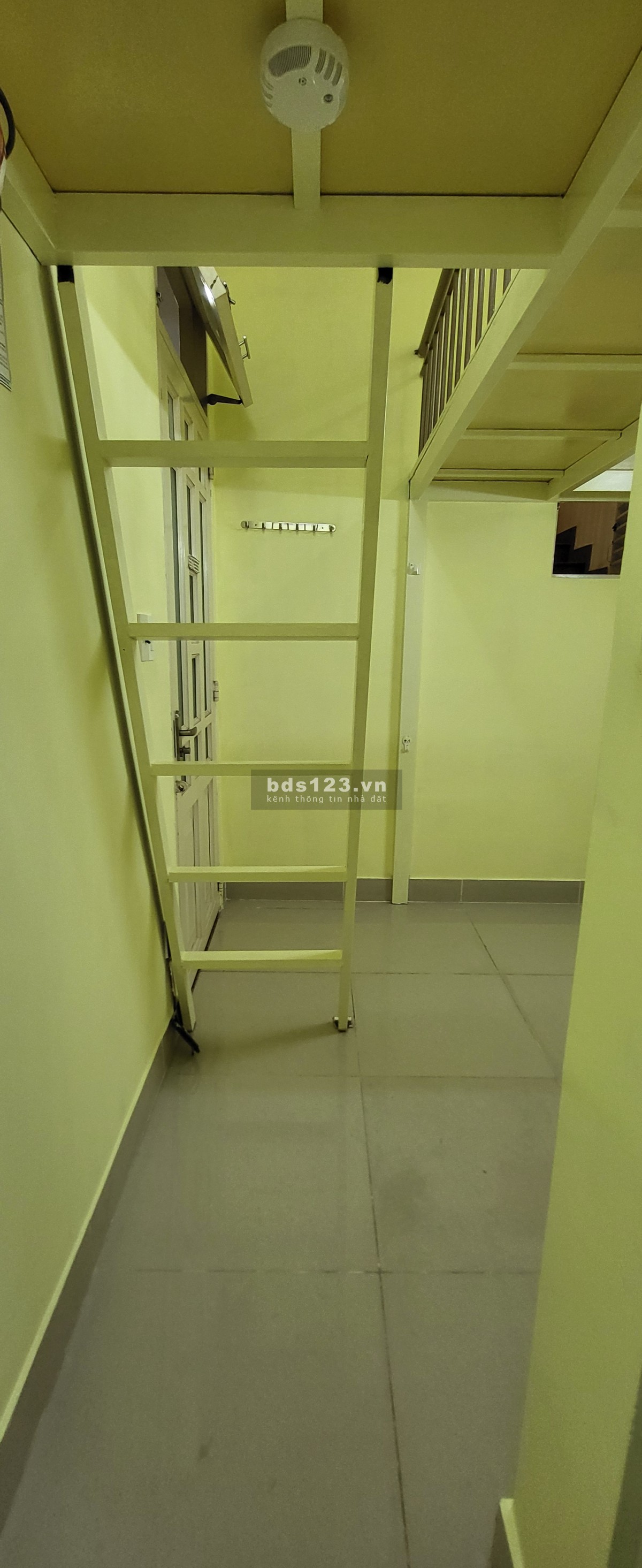 Phòng lầu 2 hoặc 3, máy lạnh, gác, cửa sổ, an toàn PCCC, Lê Lai P3 Gò Vấp