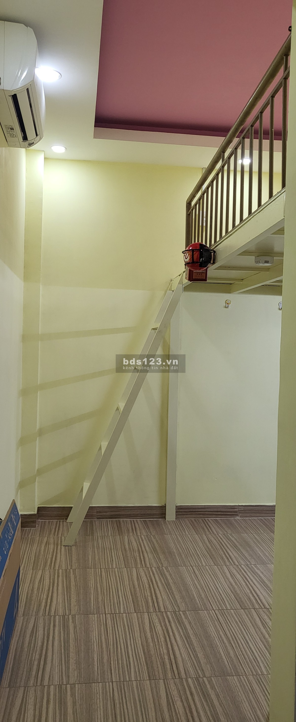 Phòng lầu 2 hoặc 3, máy lạnh, gác, cửa sổ, an toàn PCCC, Lê Lai P3 Gò Vấp
