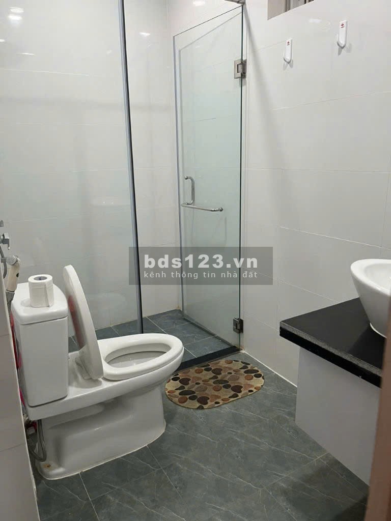 Screc Tower, Trường Sa, p12, Quận 3: 81m2, 2p ngủ, Nt, 13tr