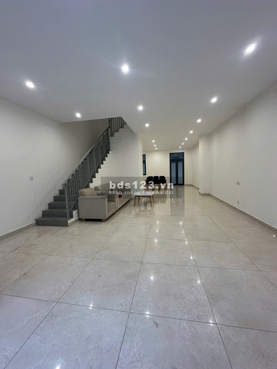 Nhà phố Vinhomes, khu Cọ Xanh, thiệt kế hiện đại, đầy đủ tiện nghi