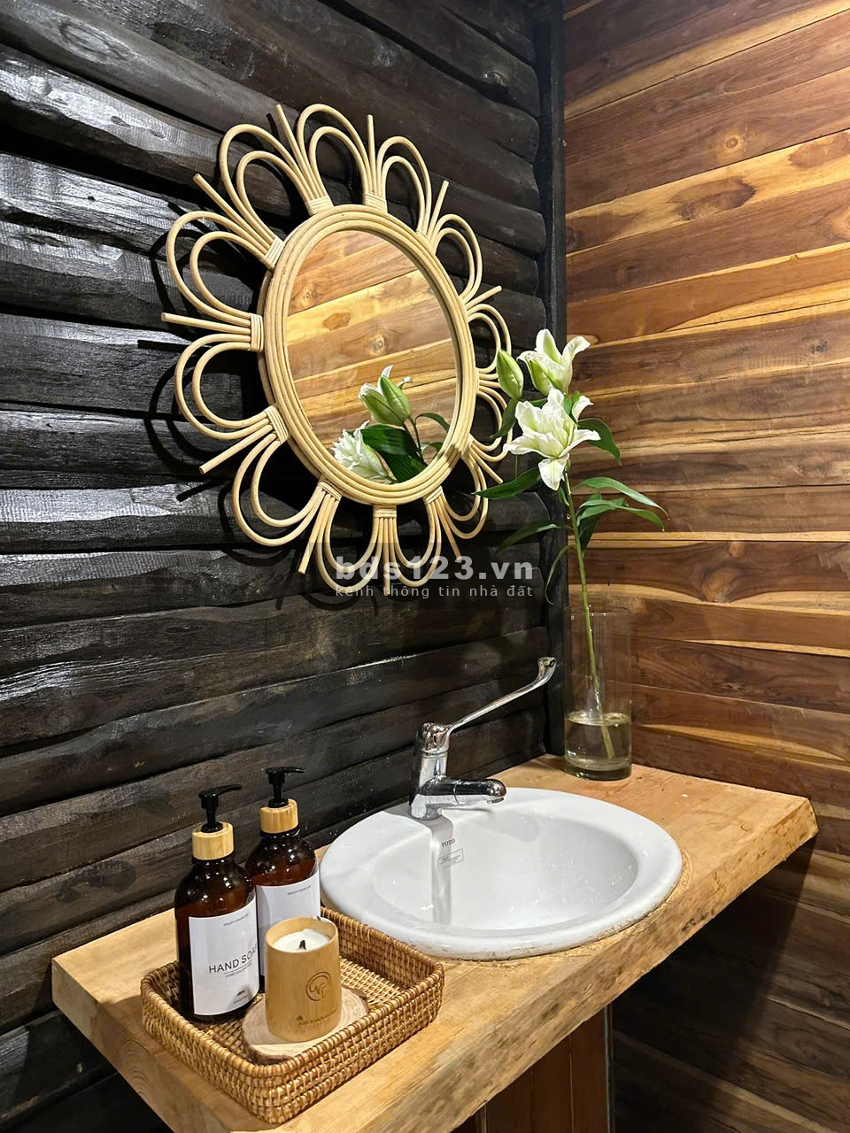 Chính chủ cần bán đất 1000m2 kèm nhà gỗ view đẹp, dành cho người đủ duyên giá 2 tỷ 789tr/căn