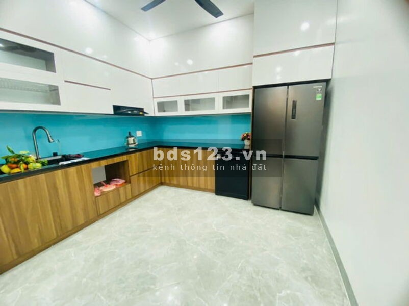Nhà riêng Hoàng Mai, 5PN, 4 tầng, thang máy, 64m2, ngõ thông, mặt tiền thoáng, Giá 11,8 tỷ