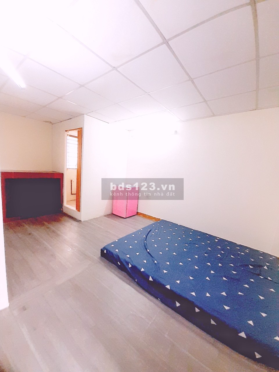 Phòng trọ có ban công rộng 25m², full nội thất, trung tâm Quận 1, 3, 5