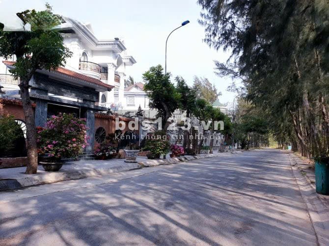 Cần tiền trả nợ Ngân Hàng tôi cần bán gấp nên đất 85m2 lô E thuộc KDC 13C giá cực rẻ