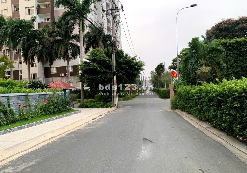 Cần tiền trả nợ Ngân Hàng tôi cần bán gấp nên đất 85m2 lô E thuộc KDC 13C giá cực rẻ