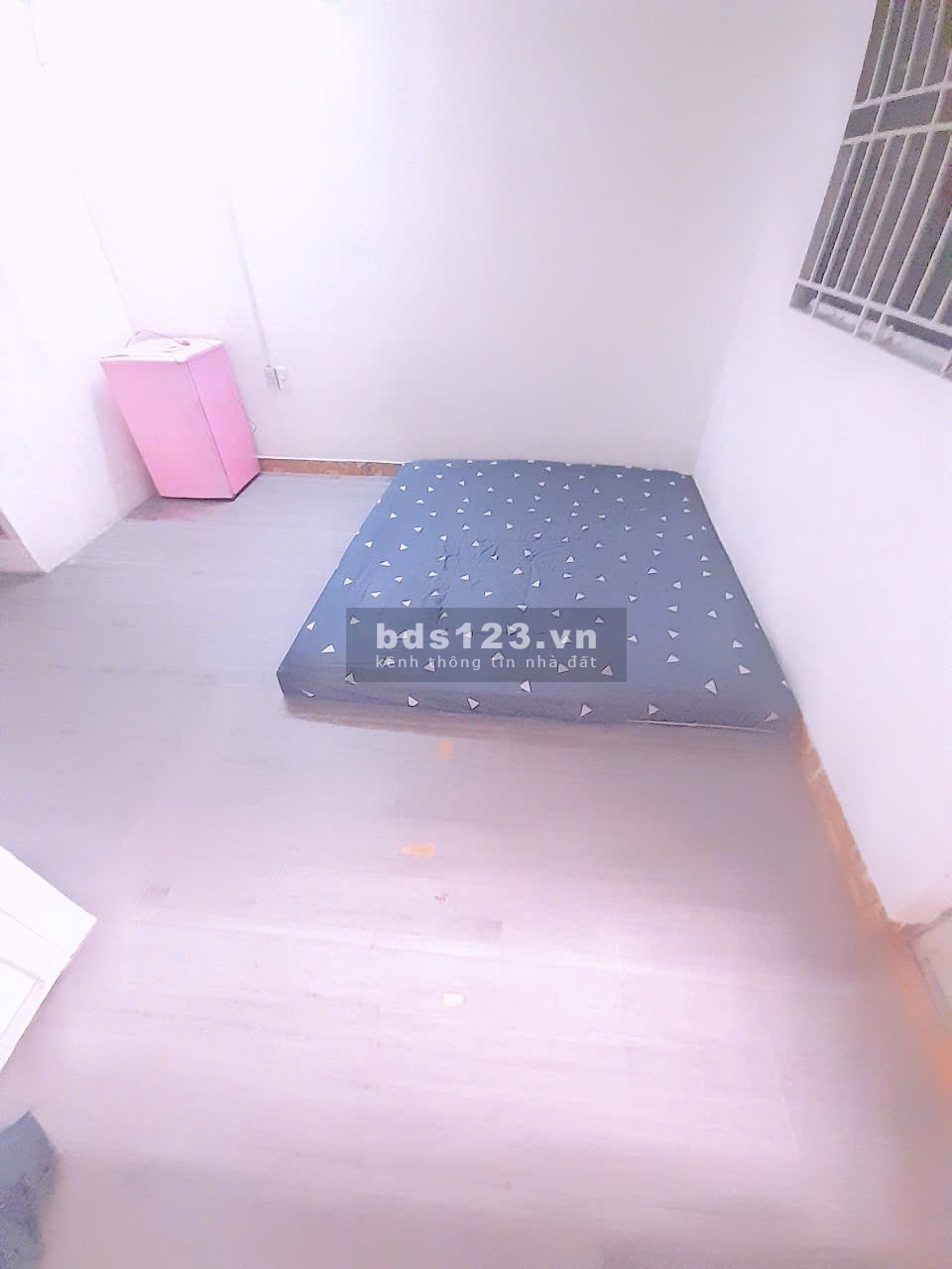 Phòng trọ có ban công rộng 25m², full nội thất, trung tâm Quận 1, 3, 5