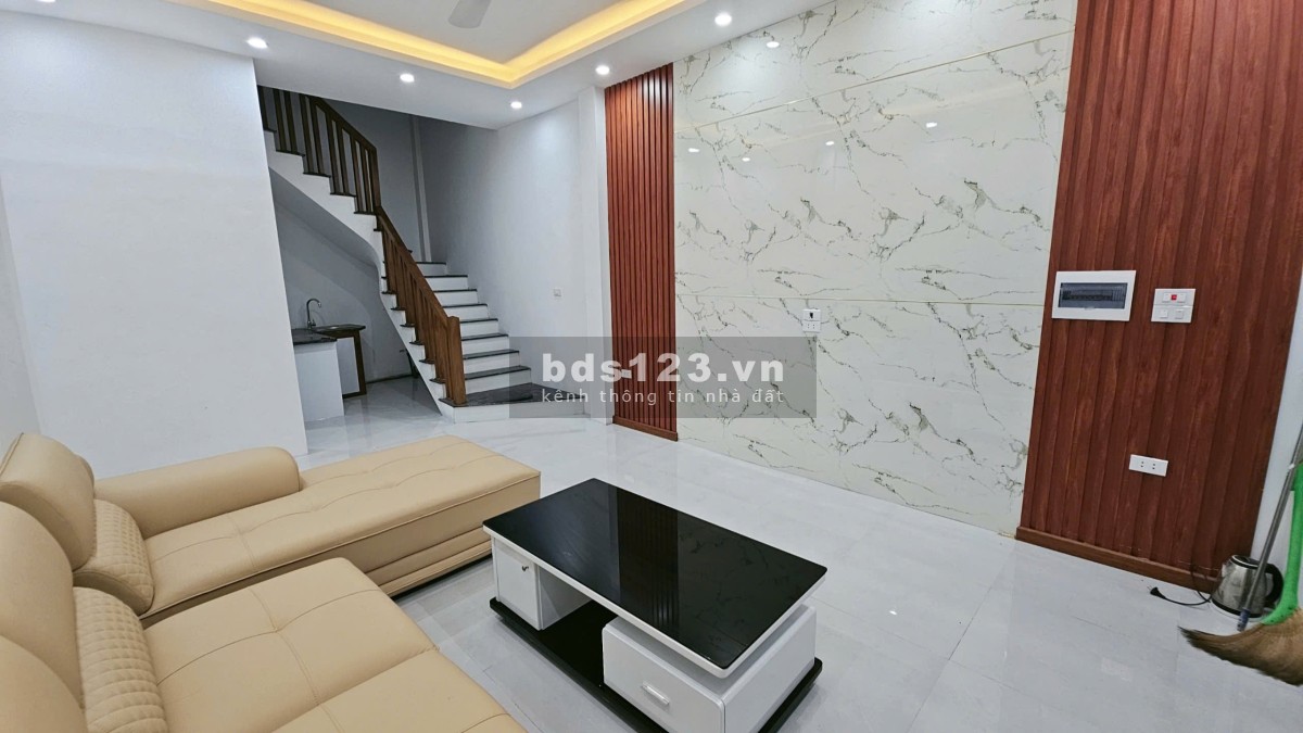 Bán nhà Yên Nghĩa tổng sử dụng 40m2 ngõ oto vào