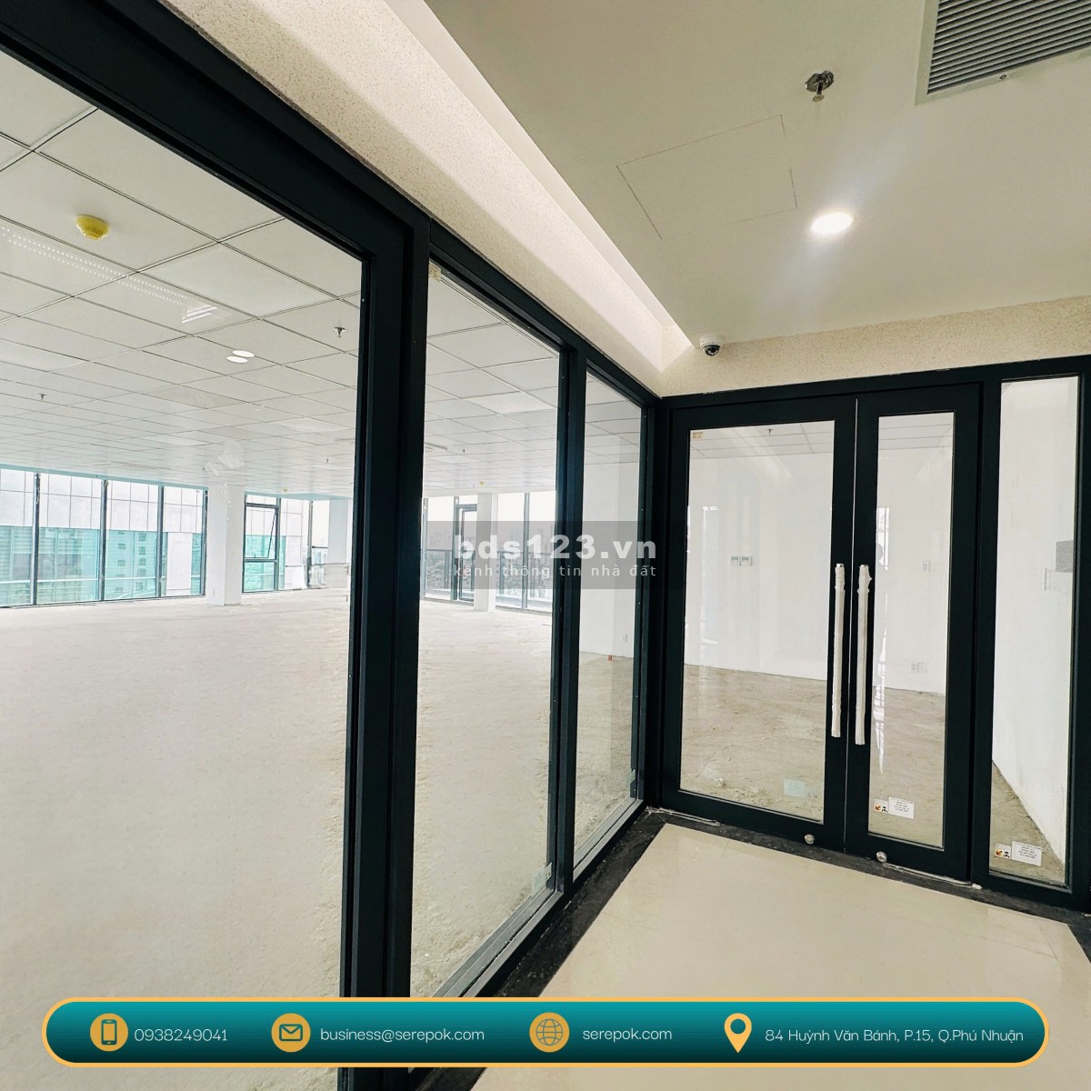 Serepok cho thuê sàn văn phòng truyền thống 180m² – Ban công lớn, view Landmark 81 (Chính chủ)