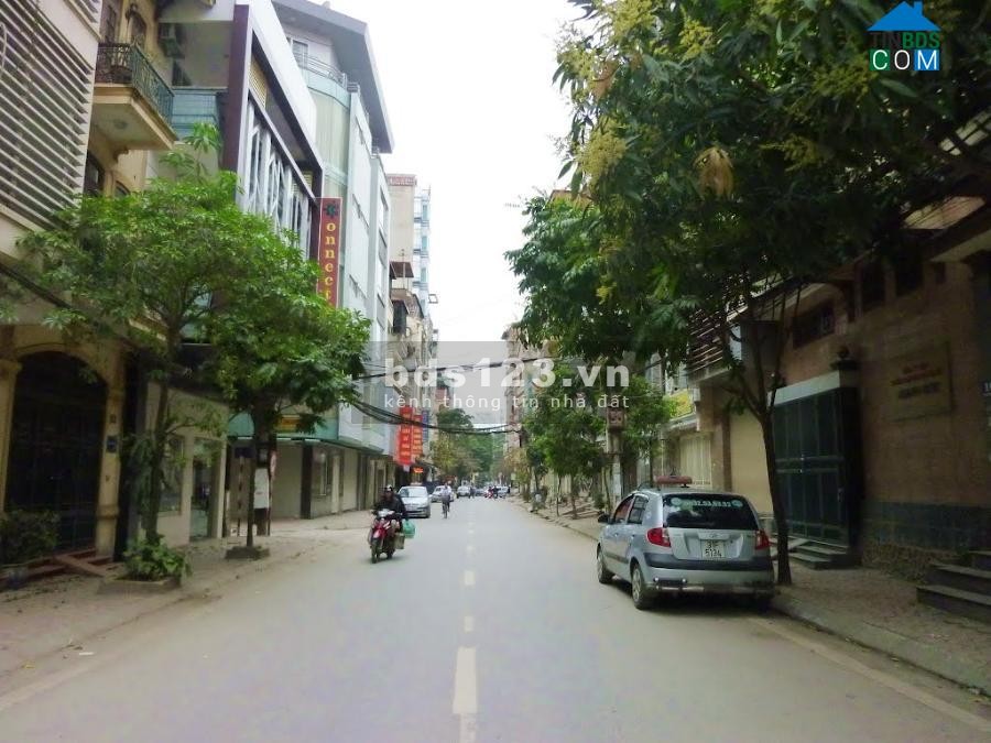 HIẾM! Trần Quý Cáp, Đống Đa, gần phố, nhà mới xây, full nội thất, sổ vương, 30m2 chỉ 5.5 tỷ