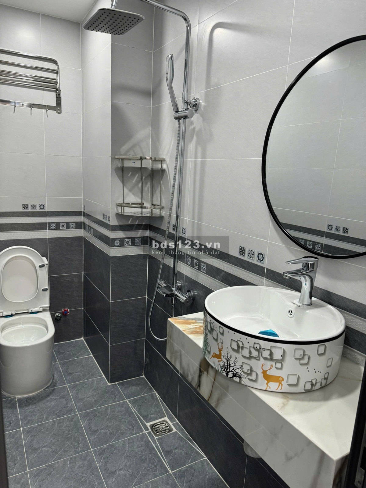 Cho thuê căn hộ dịch vụ full nội thất có ban công kế Cityland