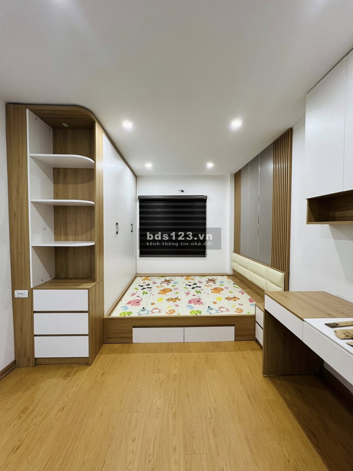 HIẾM! Trần Quý Cáp, Đống Đa, gần phố, nhà mới xây, full nội thất, sổ vương, 30m2 chỉ 5.5 tỷ