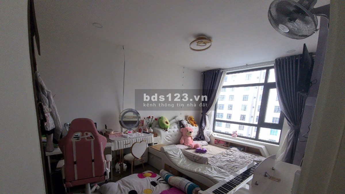 Chính chủ kẹt tiền cần bán căn hộ Central Tạ Quang Bửu P5 Q8 giá rẻ