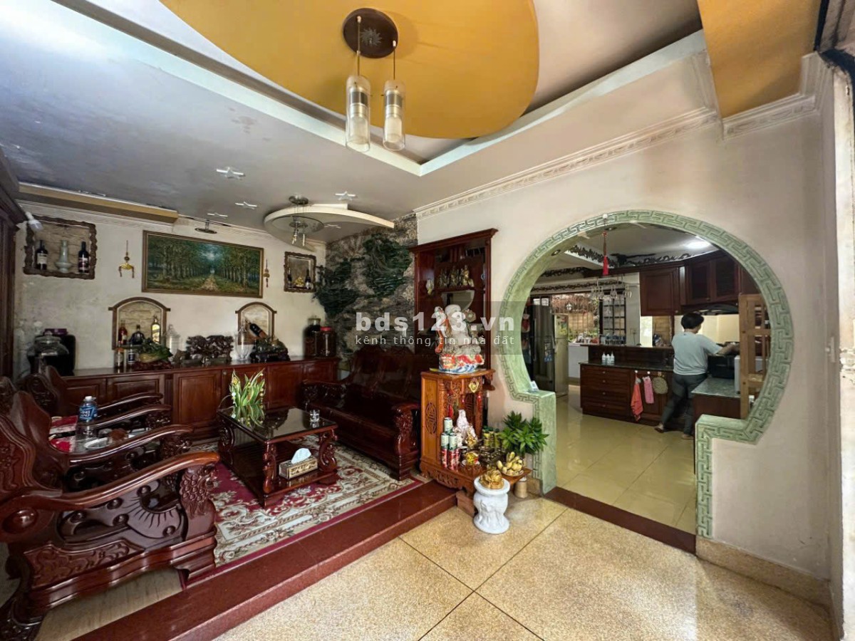 Kẹt bank hạ giá bán gấp trong tuần Biệt thự VIP 116 Huỳnh tấn Phát, Q7. DT 97m2. Giá chỉ 13,5tỷ.