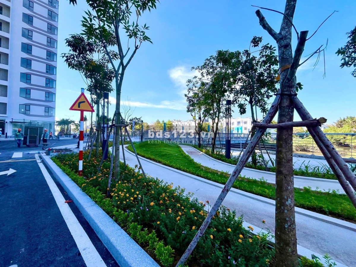 Đẹp nhất & rẻ nhất, mới 100% MT Eastmark City 3pn 3wc layout đẹp, vị trí đẹp, sổ hồng sẵn sàng