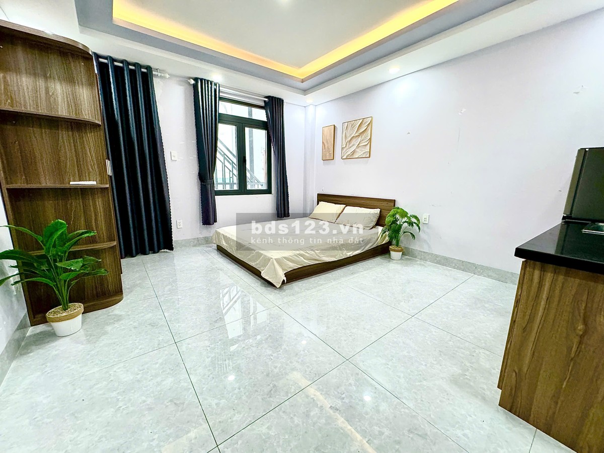 Cho thuê căn hộ dịch vụ full nội thất có ban công kế Cityland