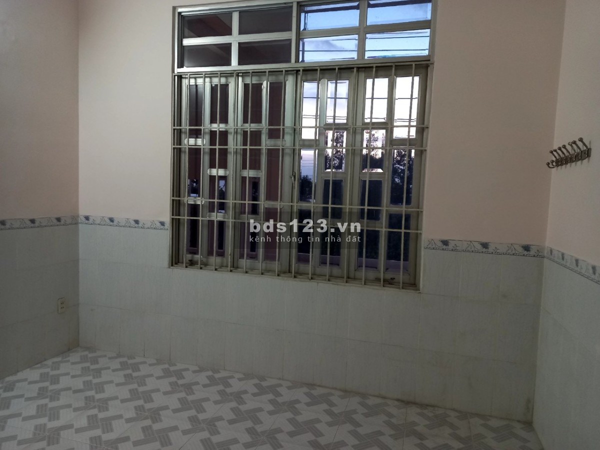 Cần cho thuê nhà nguyên căn mặt tiền Đại Lộ Bình Dương.