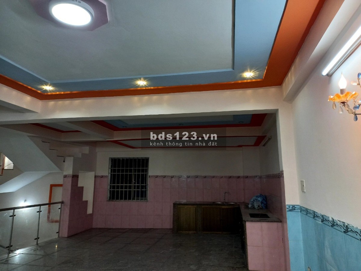 Cần cho thuê nhà nguyên căn mặt tiền Đại Lộ Bình Dương.