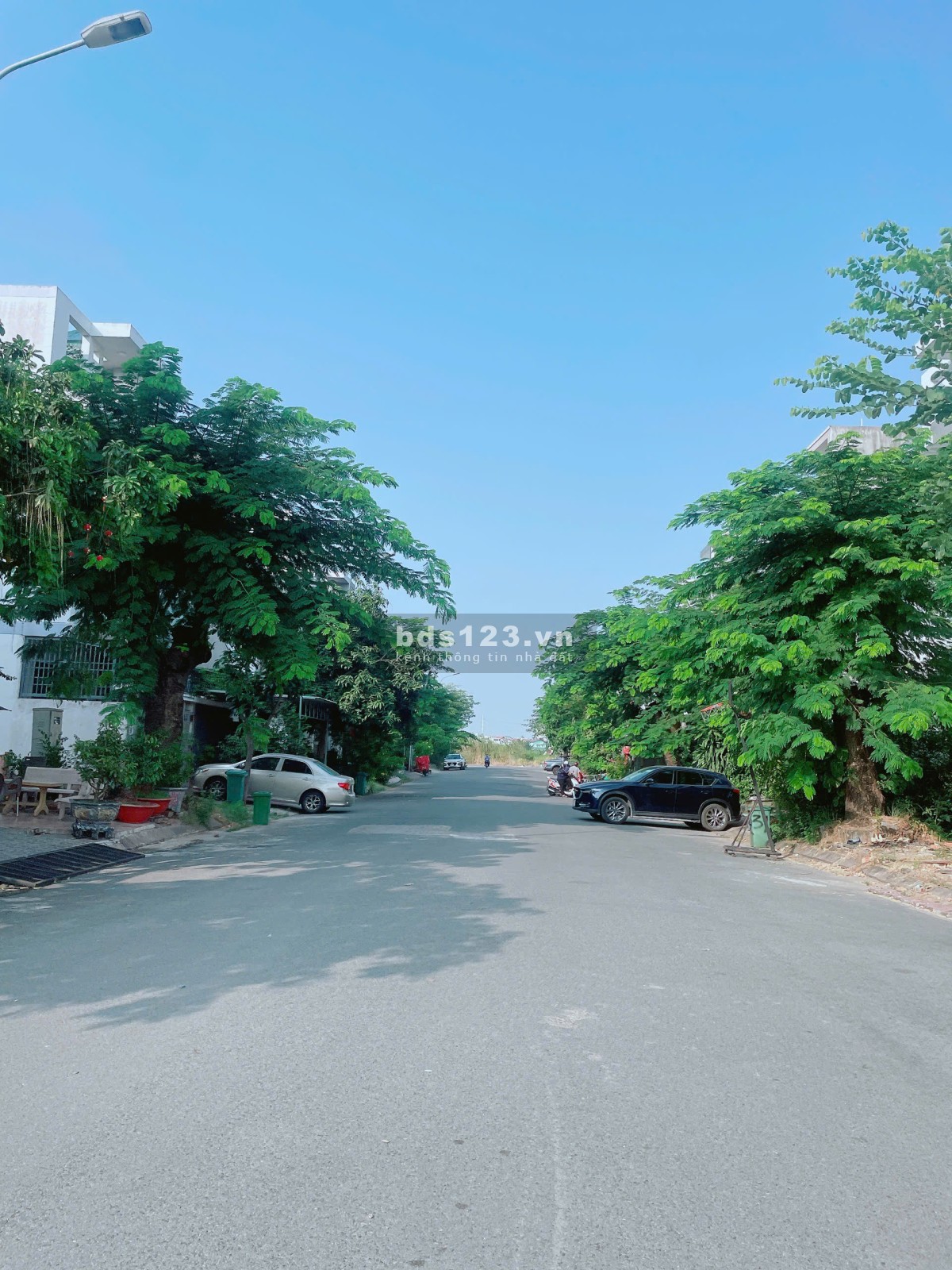 Định cư NN tôi cần bán gấp căn Biệt Thư 242m2 như hình giá 12,5 Tỷ KDC 13E sổ Hồng