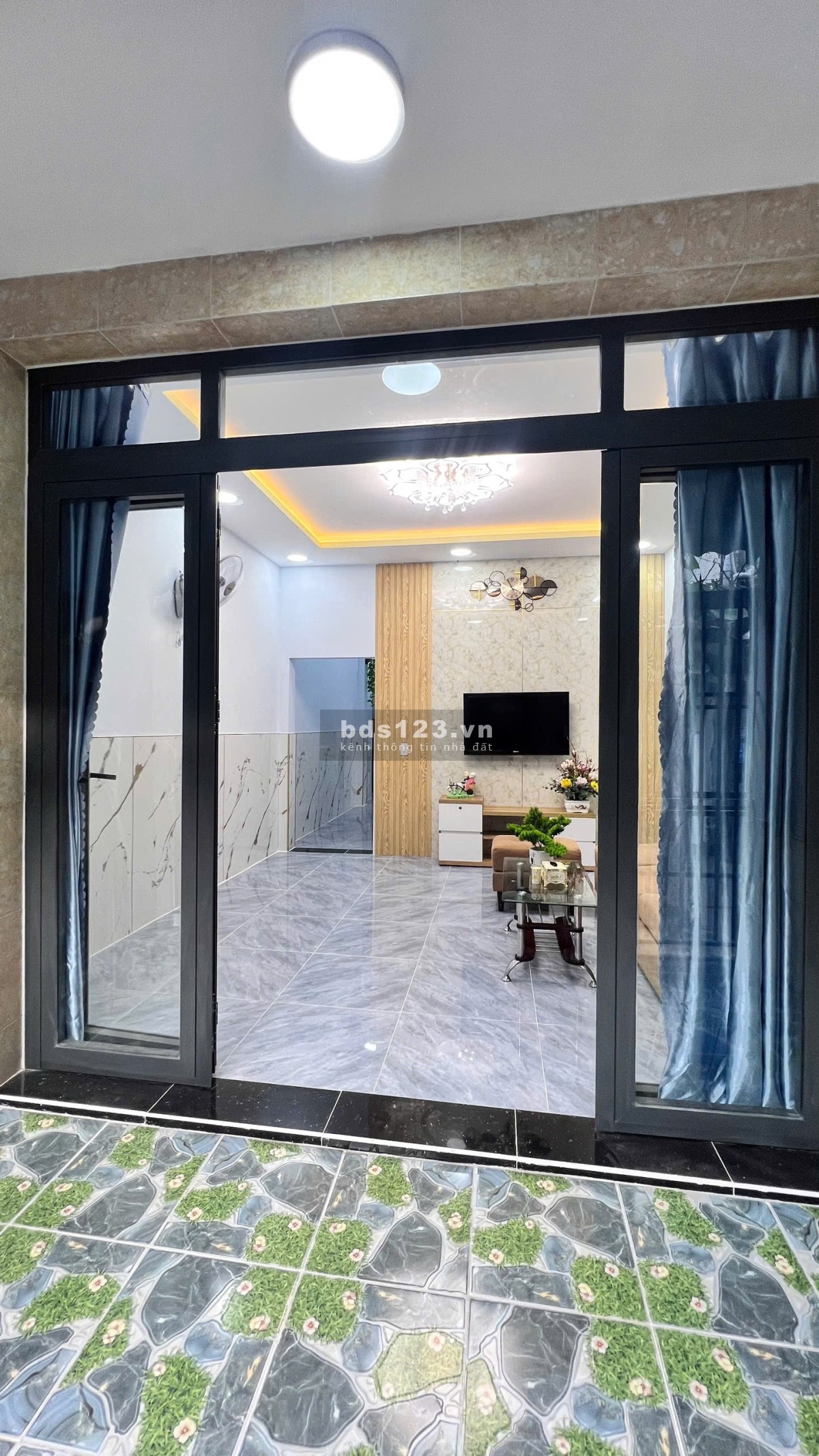 Nhà bán đường Quốc lộ 50 - DT = 4m x 12m, nở Hậu - 7m 2 PN - 1 toilet, 1PN, khách
