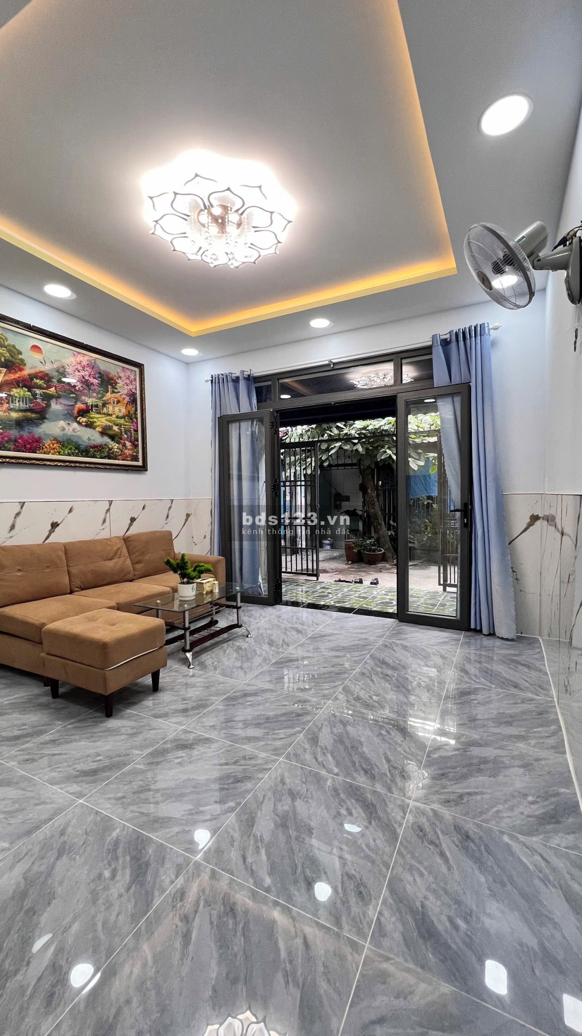 Nhà bán đường Quốc lộ 50 - DT = 4m x 12m, nở Hậu - 7m 2 PN - 1 toilet, 1PN, khách