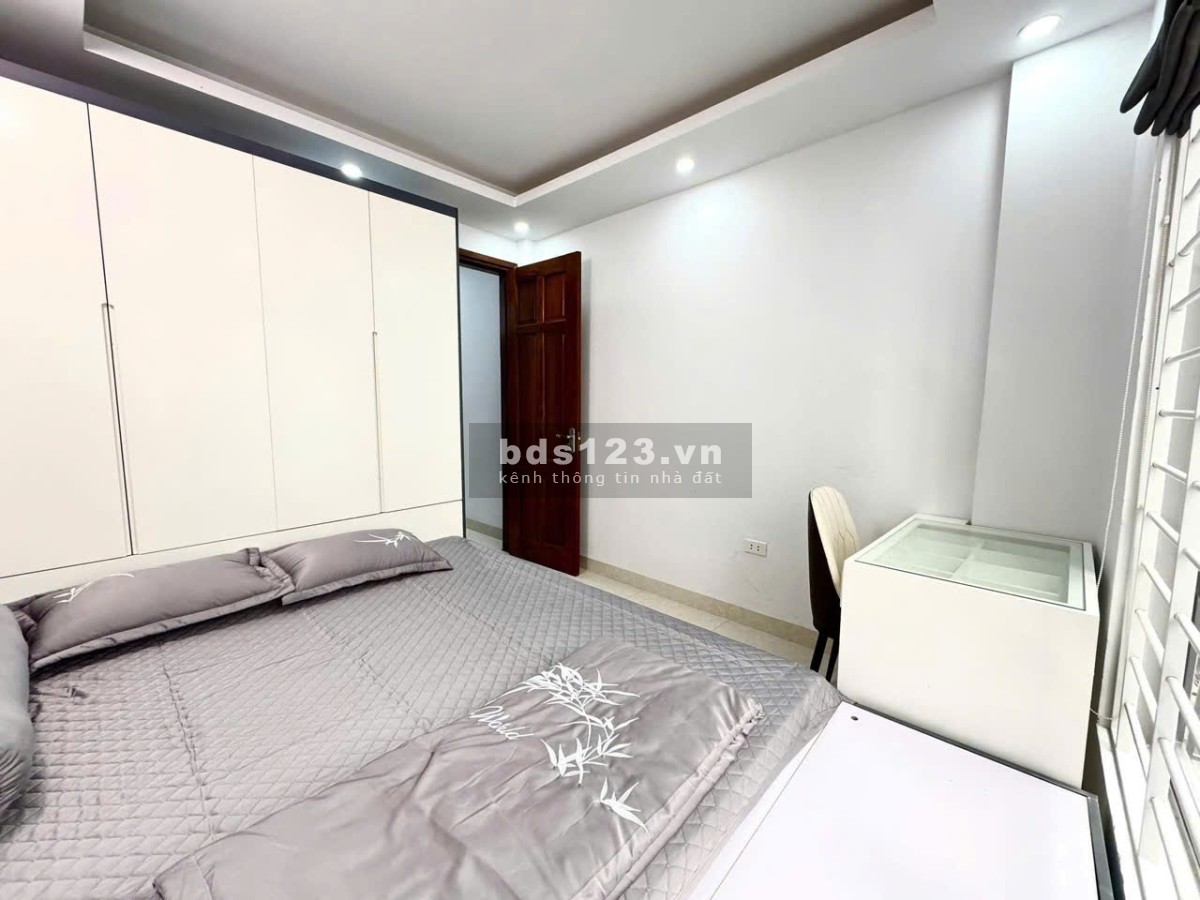 Chính chủ cần bán gấp nhà 4 tầng thiết kế hiện đại gần trường học