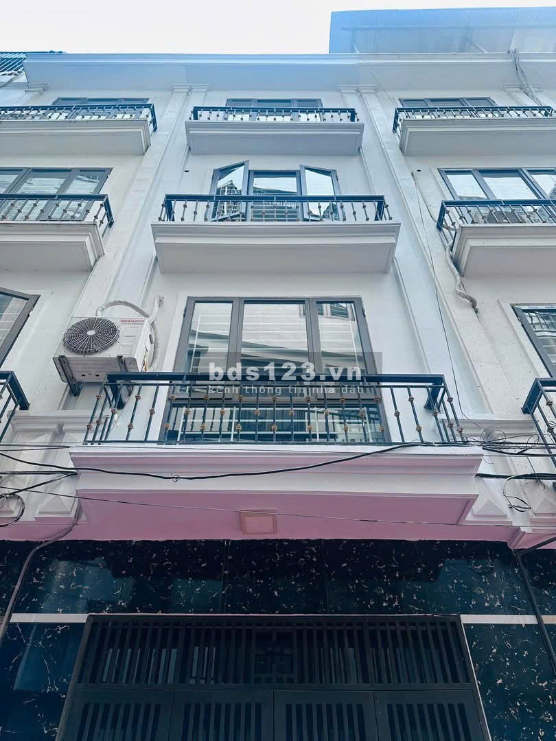 Chính chủ cần bán gấp nhà 4 tầng thiết kế hiện đại gần trường học