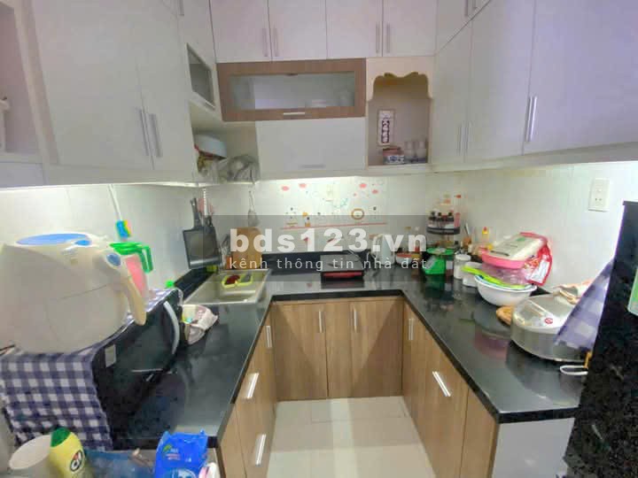 Chung cư 10A Trần Nhật Duật, Tân Định, Q1: 75m2, 2pn, ban công 12tr5