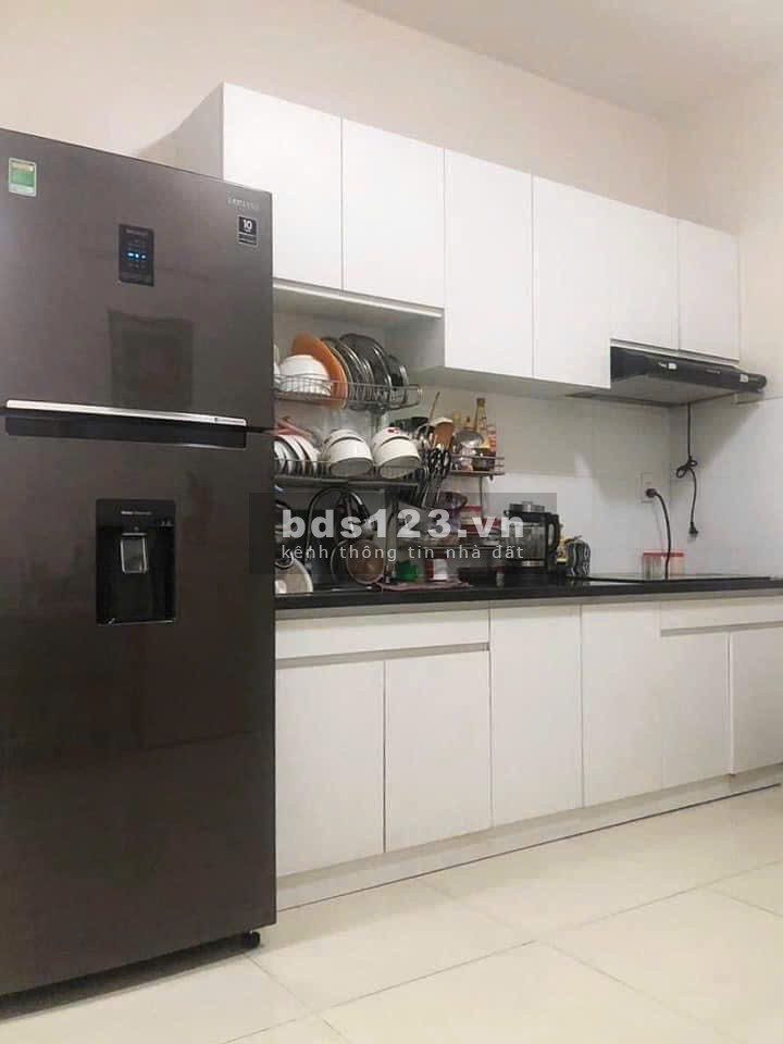 Chung cư Miếu Nổi, Vũ Huy Tấn, BT: 11 triệu, 2p ngủ, có nội thất