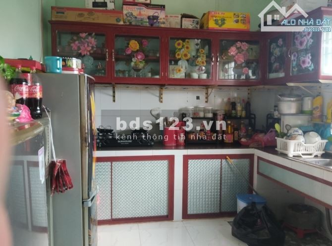 Gần cầu An Hóa, Long Hòa, Bình Đại, Bến Tre.Ngộp bank bán rẻ nhà đất 174m2 full thổ. Giá 980tr- Qua