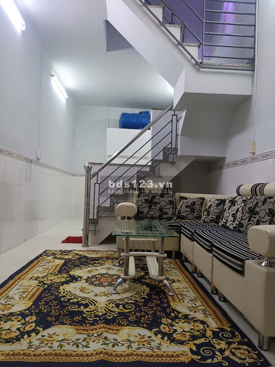 Chính chủ bán căn nhà đường Quốc lộ 50 - 3m x 7m - 1 trệt - 1 lầu giá bán - 1 tỷ 420