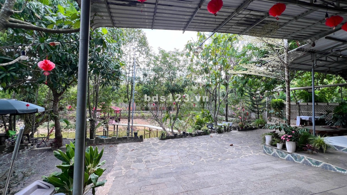 Chính chủ bán nhà vườn nghỉ dưỡng siêu đẹp Định Quán