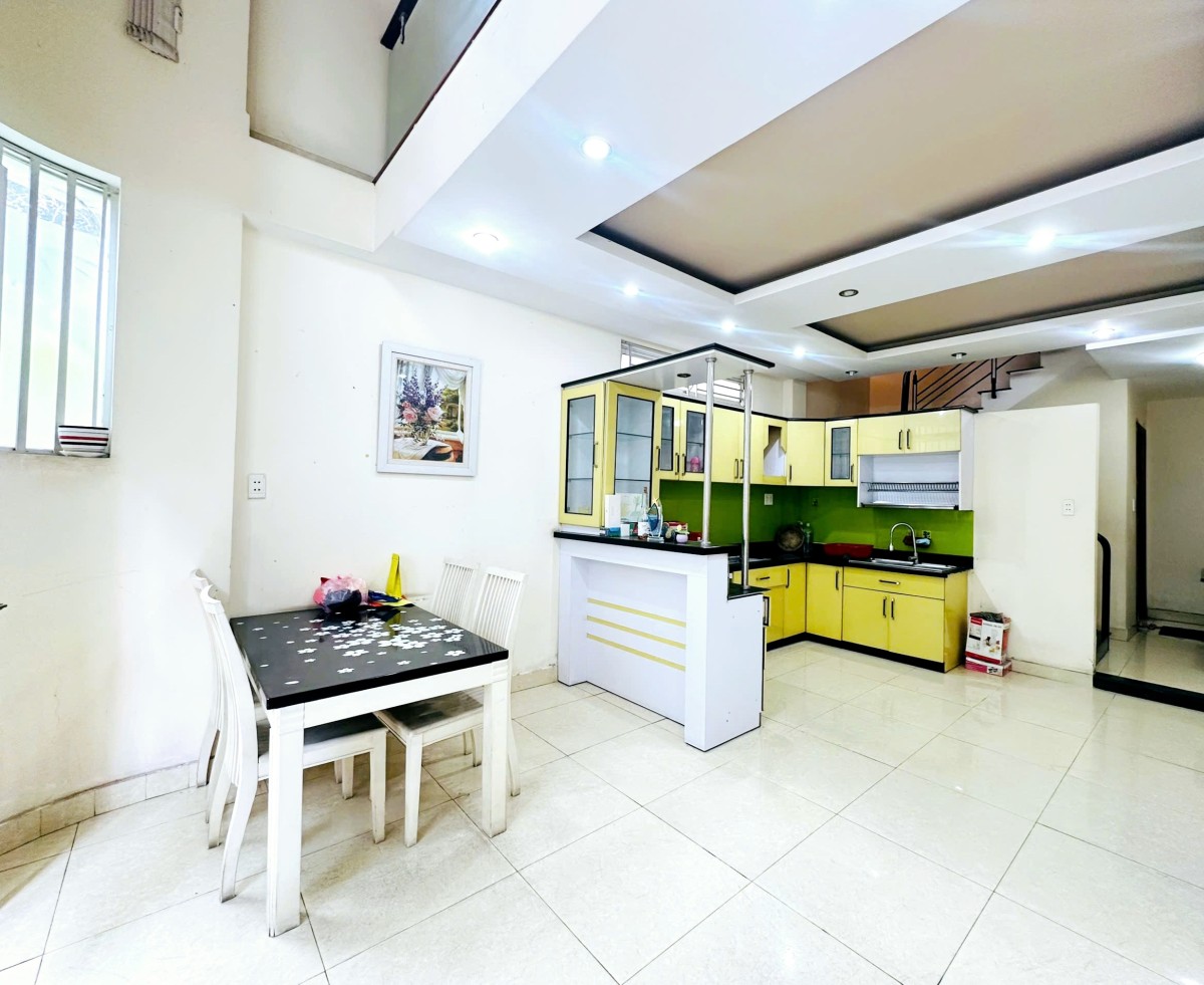 Cần bán gấp nhà đẹp 4 tầng Trương Công Định, 4.6x10m, 6.95 tỷ TL