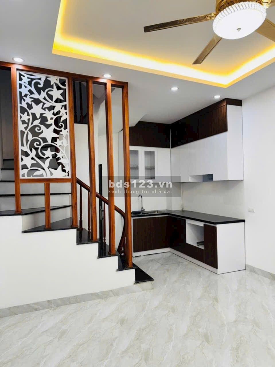 Bán nhà Vĩnh Hưng 30m - 5 tầng - Chỉ 5,65 tỷ