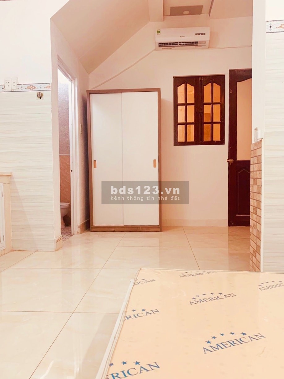 Bán nhà đường Nguyễn Văn Quỳ, Phường Phú Thuận, Quận 7