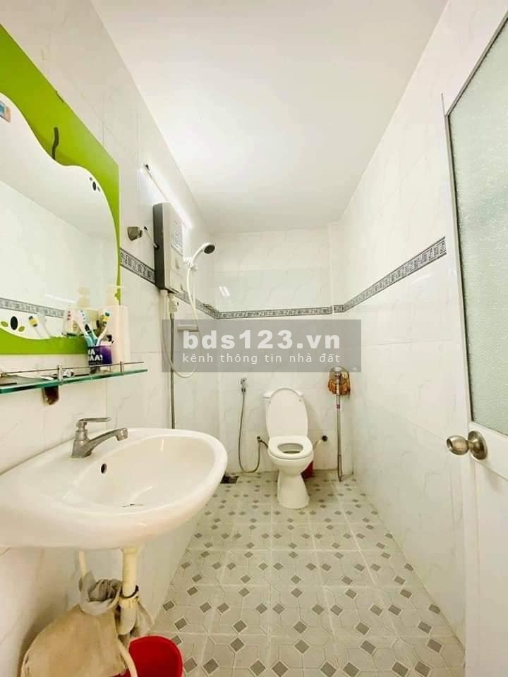 Bán nhà đường Nguyễn Văn Quỳ, Phường Phú Thuận Quận 7
