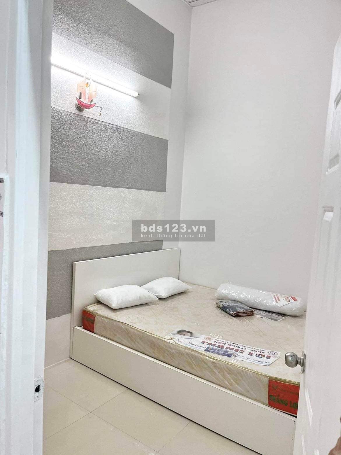 Bán nhà đường Nguyễn Văn Quỳ, Phường Phú Thuận Quận 7