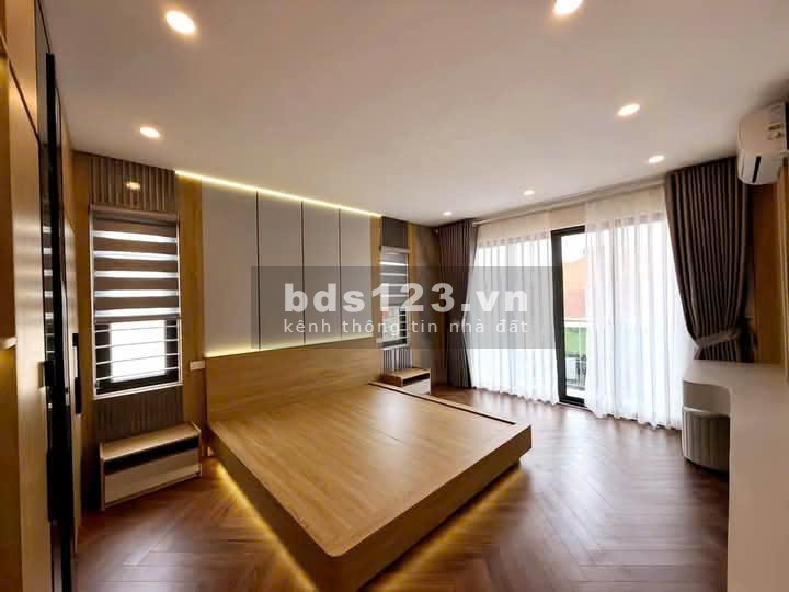 ĐẸP MÊ - LÔ GÓC - FULL NỘI THẤT - 7 TẦNG THANG MÁY - GARA ÔTÔ - TRUNG TÂM THẠCH BÀN LONG BIÊN