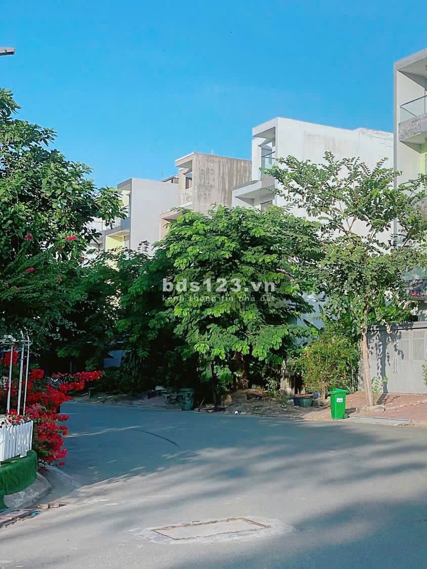 Chính chủ cần bán nền Nhà Phố góc lô H view 2 mặt tiền KDC13E Intresco