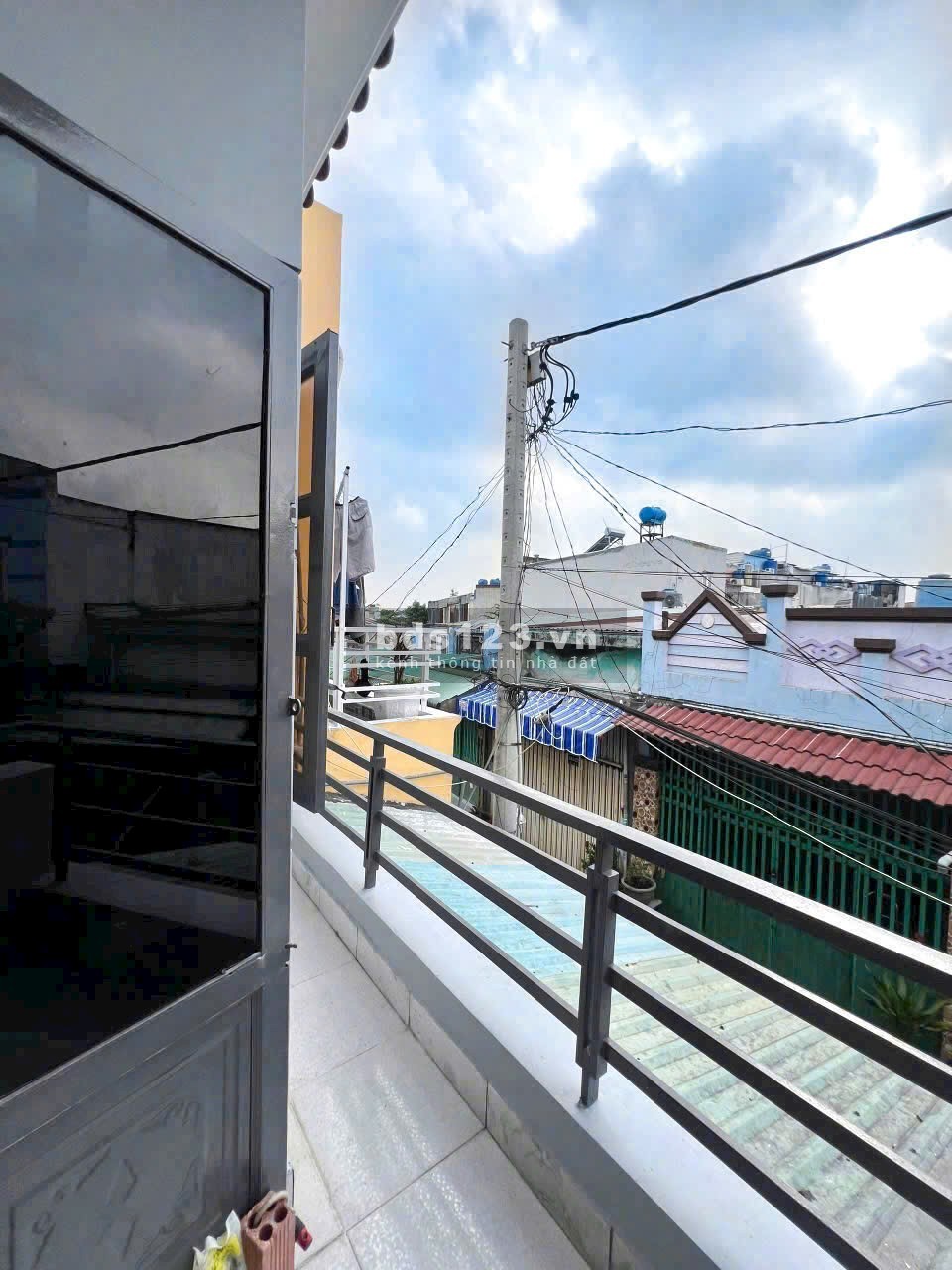 Nhà đẹp hẻm ô tô 5m thông 4x15m 3 PN có phòng ngủ ở tầng trệt đường 1A Vĩnh Lộc