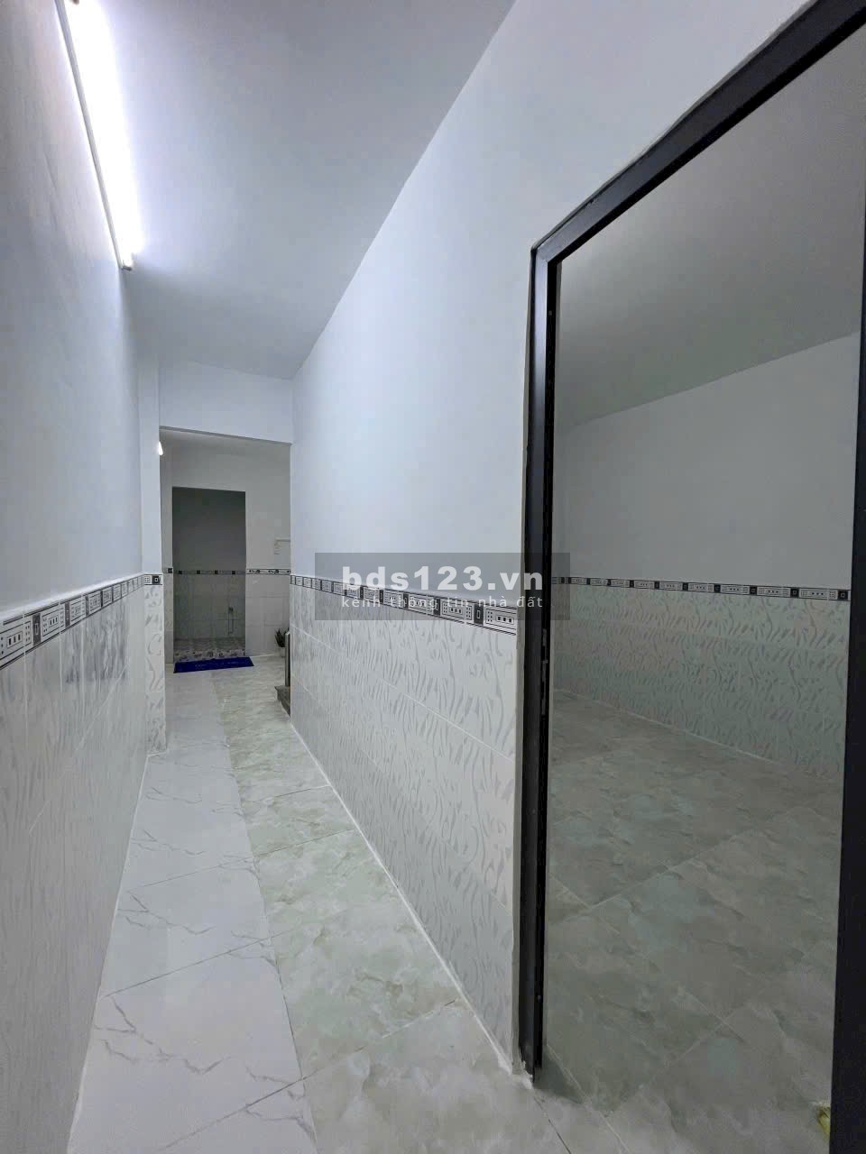 Nhà đẹp hẻm ô tô 5m thông 4x15m 3 PN có phòng ngủ ở tầng trệt đường 1A Vĩnh Lộc