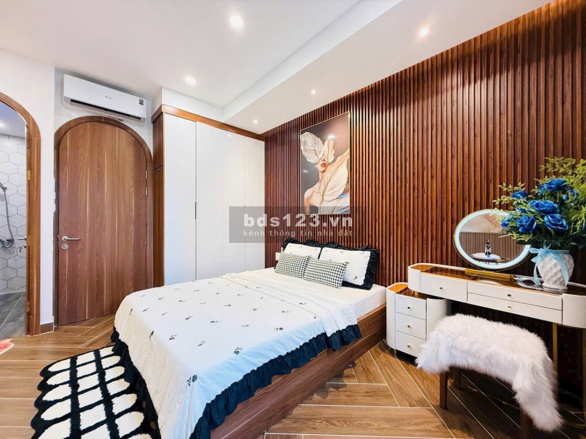 Bán Siêu Phẩm Nhà Phố Khu Đồng Bộ Có Thang Máy Thiết Kế Tuyệt Đẹp Đường Phạm Văn Chiêu - Quận Gò Vấp