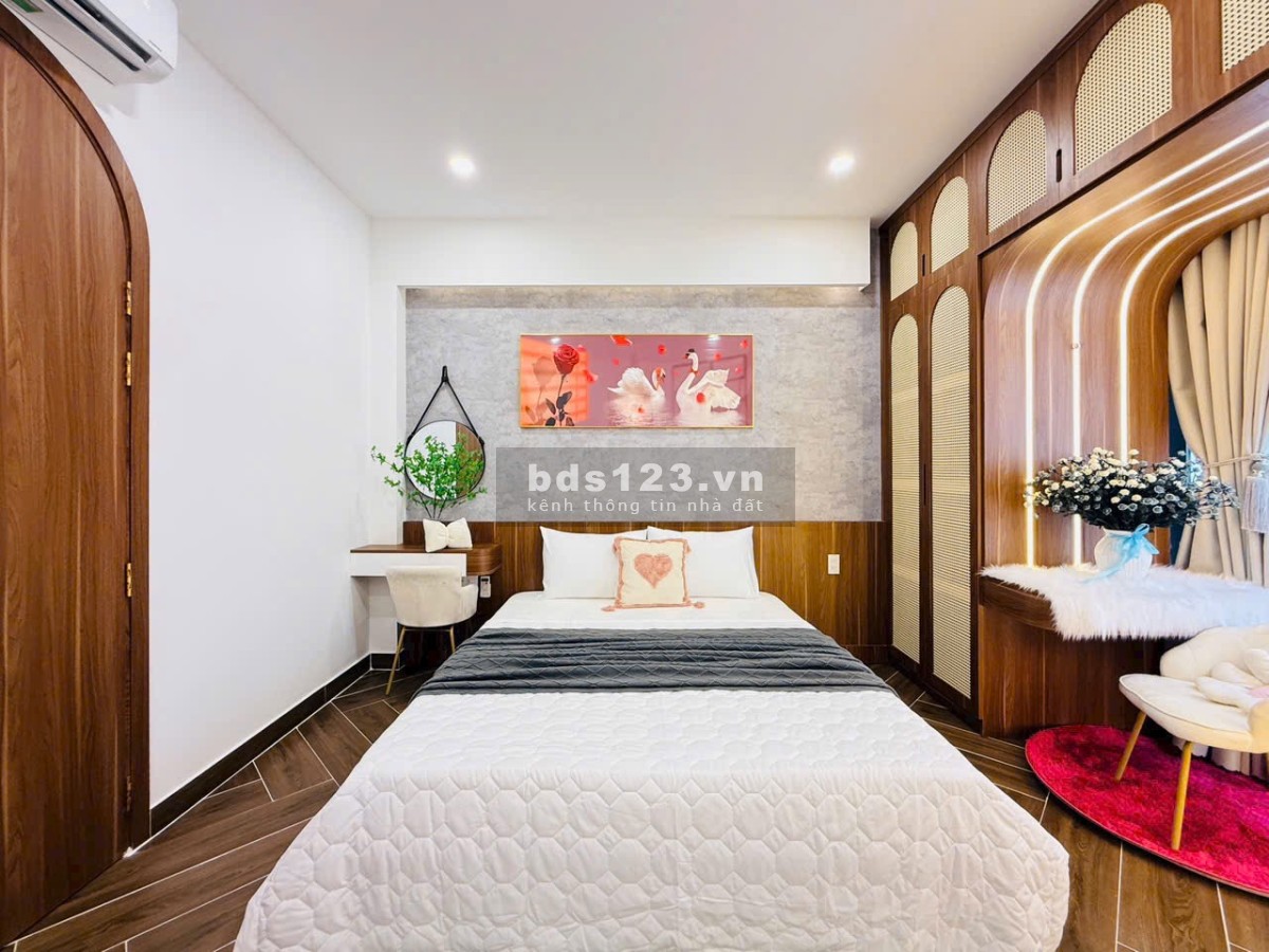 Bán Siêu Phẩm Nhà Phố Khu Đồng Bộ Có Thang Máy Thiết Kế Tuyệt Đẹp Đường Phạm Văn Chiêu - Quận Gò Vấp