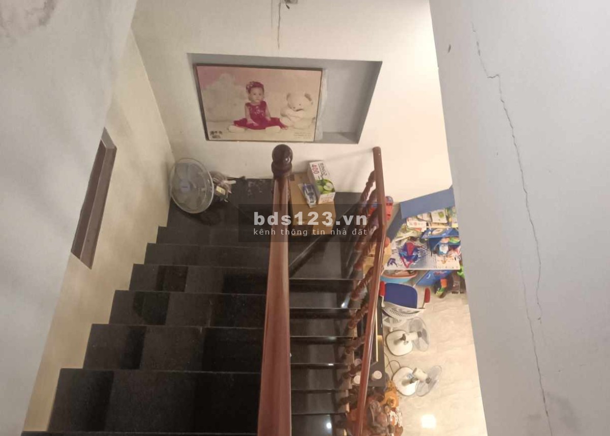 Bán nhà mặt phố tại Lã Xuân Oai, 4,65 tỷ VND, 58 m2