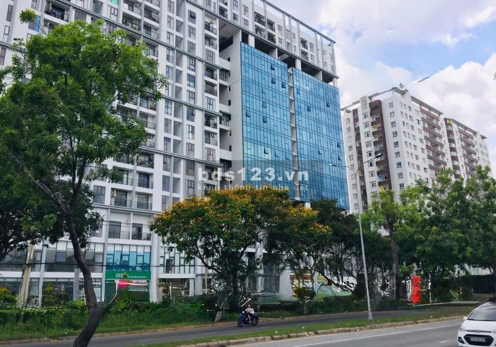 Tôi cần bán 2 lô đất 13C Greenlife - 85m2 giá 60 Triệu/m2 - gần MT Nguyễn Văn Linh