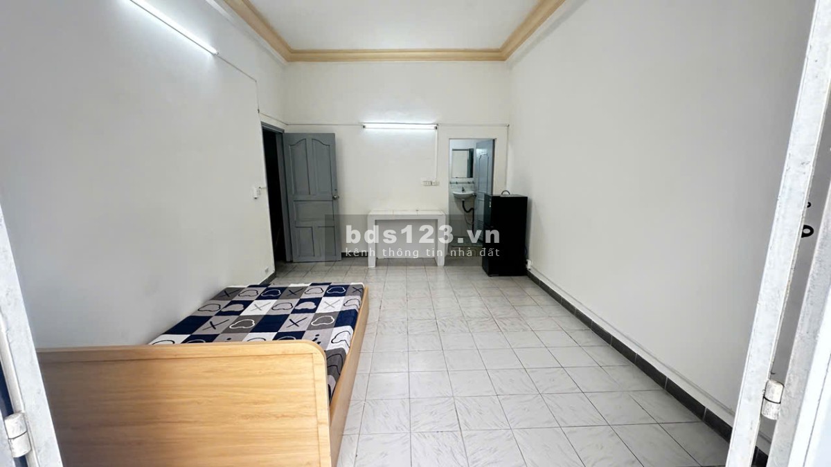 Phòng đẹp giá tốt - 21/1 đường Trường Sơn, P4, Q. Tân Bình (Có máy lạnh, gần sân bay, khoá vân tay)