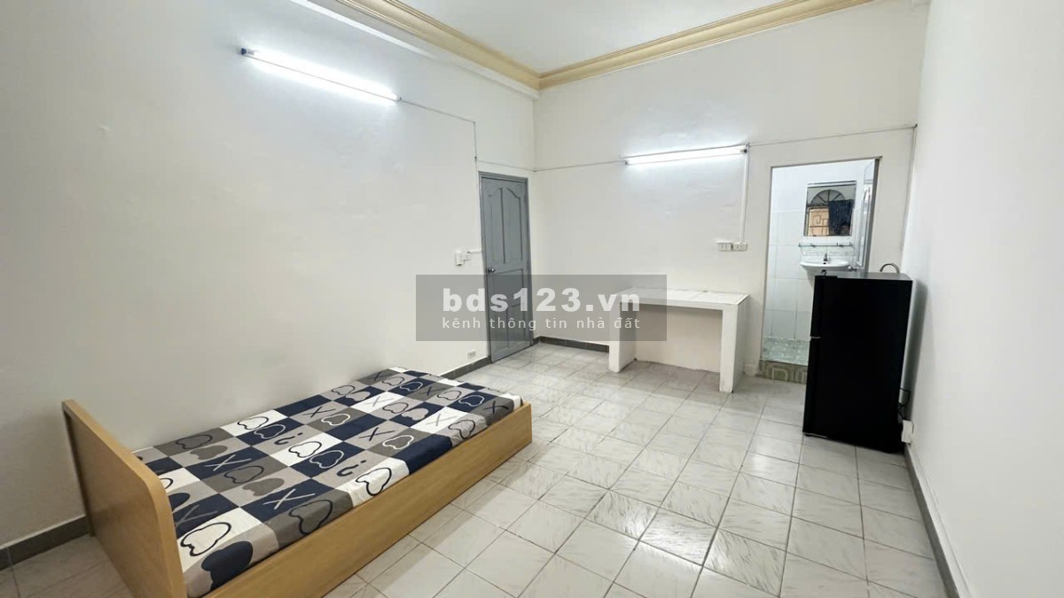 Phòng đẹp giá tốt - 21/1 đường Trường Sơn, P4, Q. Tân Bình (Có máy lạnh, gần sân bay, khoá vân tay)