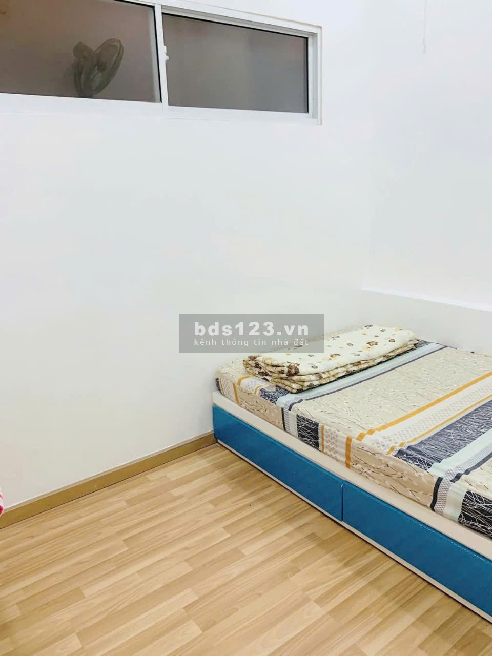 Chung cư 10A Trần Nhật Duật, Quận 1: 70m2, 2p ngủ, NT, 12tr/th