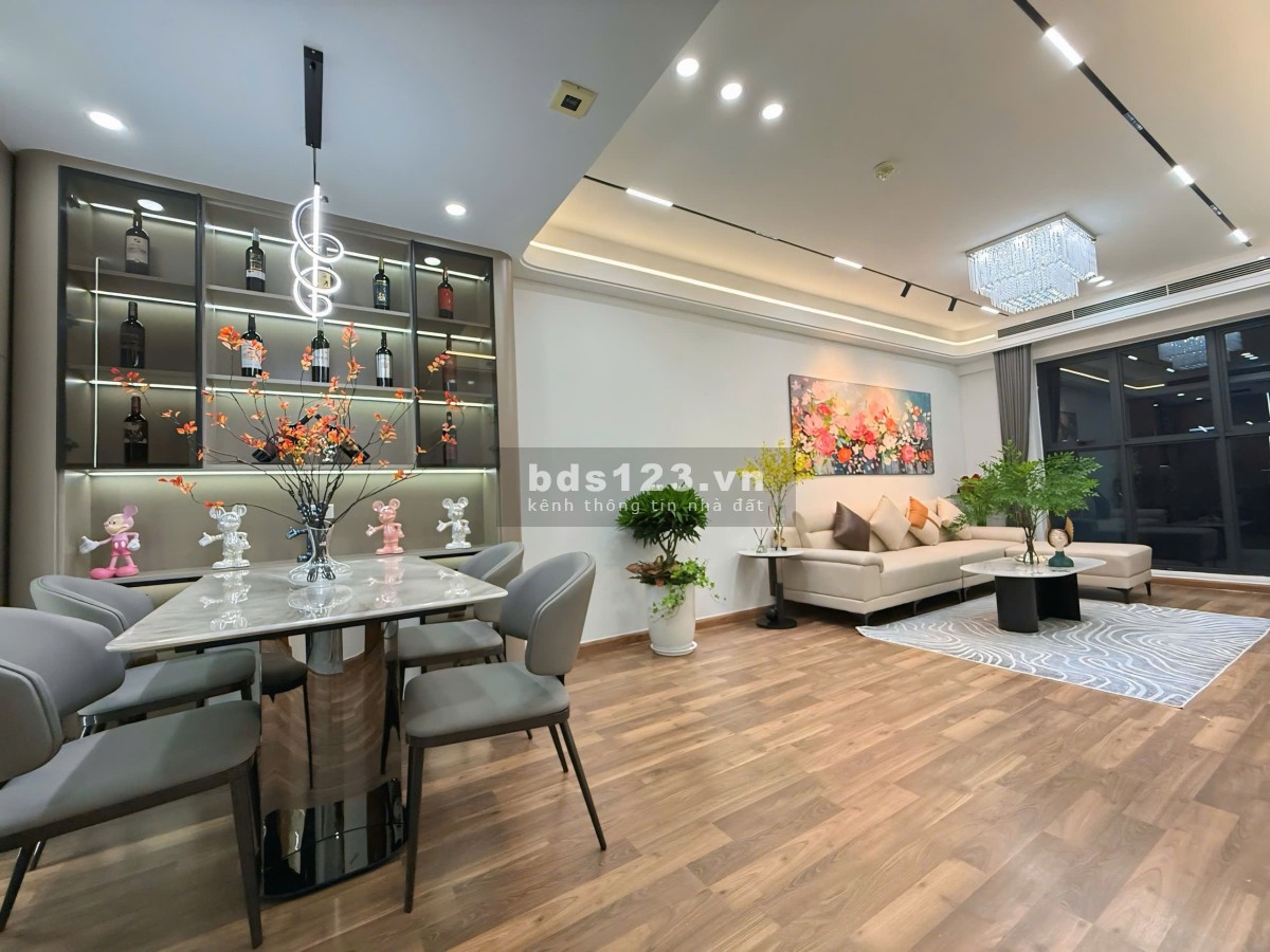 Bán căn hộ chung cư 84m2 dự án Gold mark city Hồ Tùng Mậu - 5.7 tỷ
