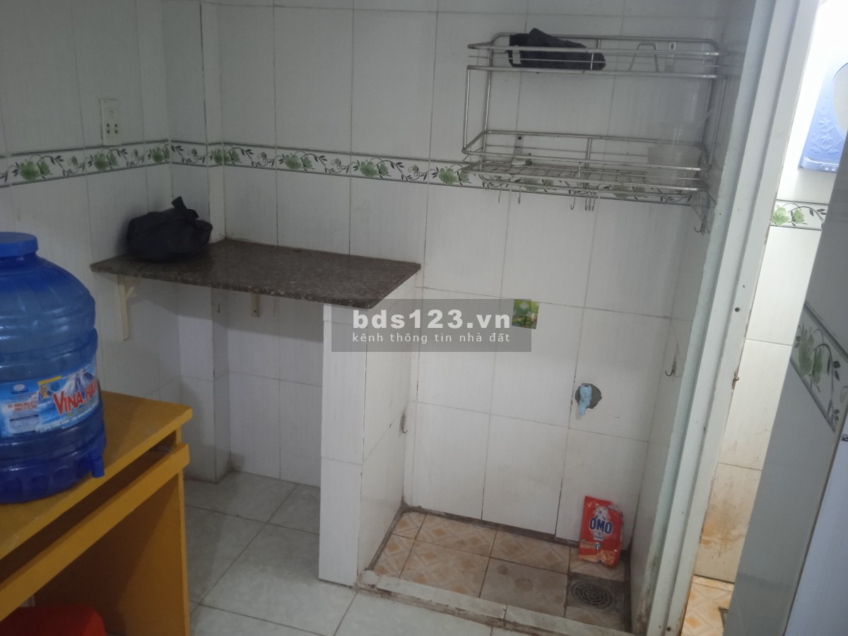 Cần người ở ghép chung cho vui.
