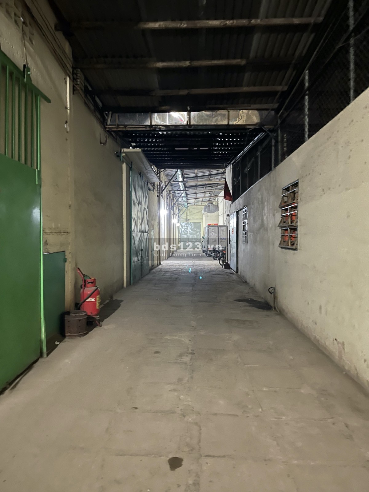 Cho thuê kho diện tích sử dụng 360m2, Q. Tân Phú